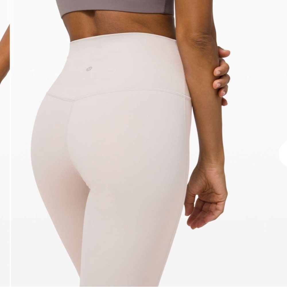 Lululemon Align Pant 28"
Chrome size 10 - Picture 5 of 11